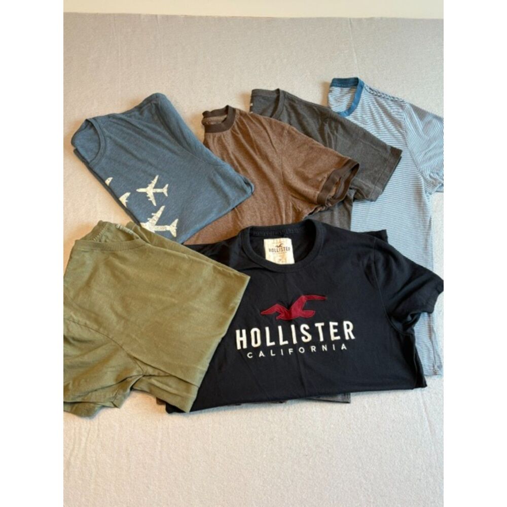 Lot of Tee Shirts Size Medium Hollister Embroidered Banana Republic Bonobos Gap